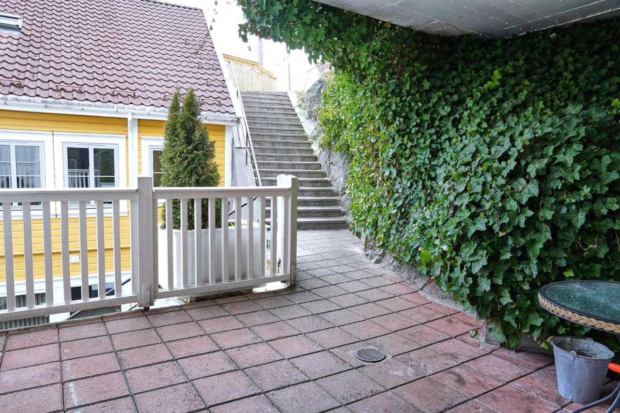 Victoriagarden- Losji Hotel Grimstad  Exterior foto